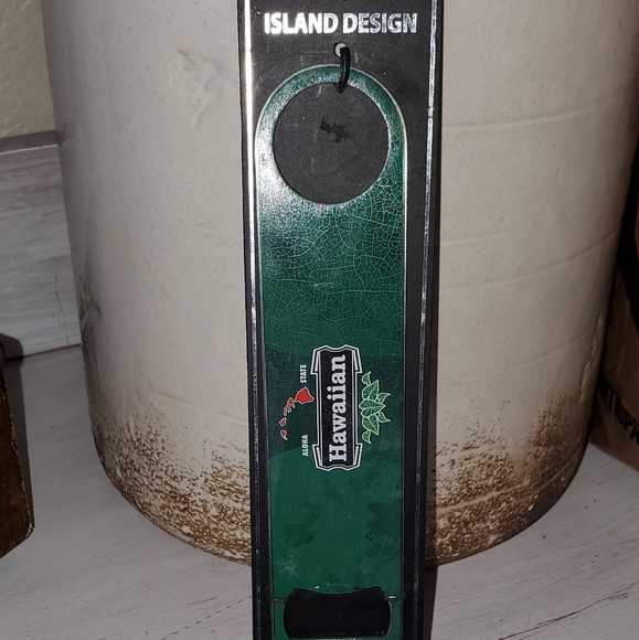 Hawaiian design bottle opener - Picture 3 of 5